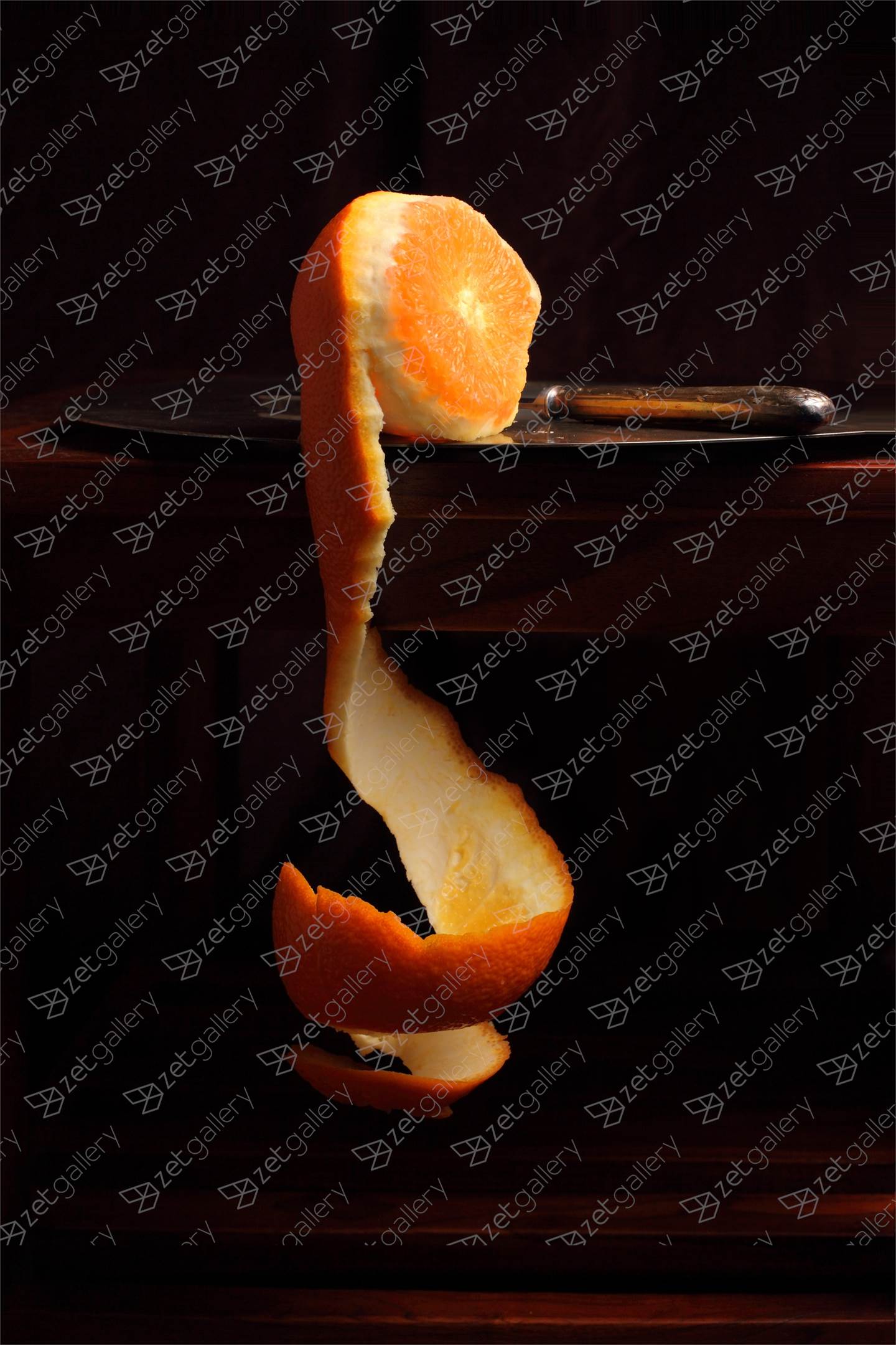 Bodegón de la naranja a medio pelar, original Nature morte Numérique La photographie par Cecilia Gilabert