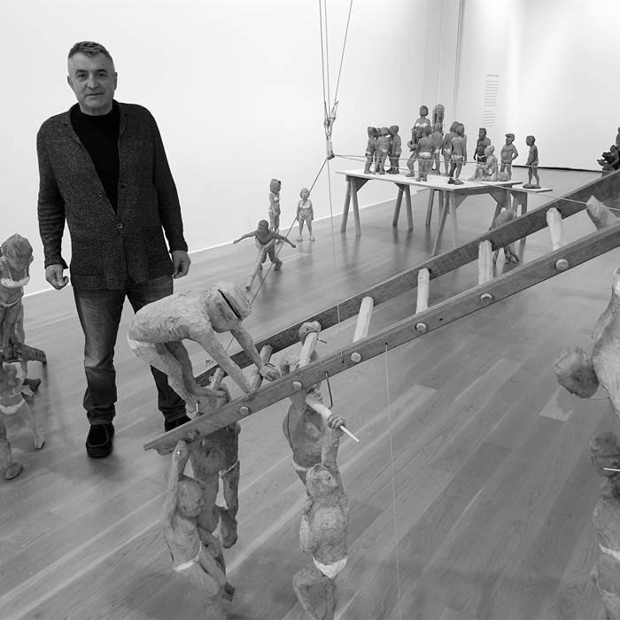 Álvaro de la Vega, sculptor at zet gallery
