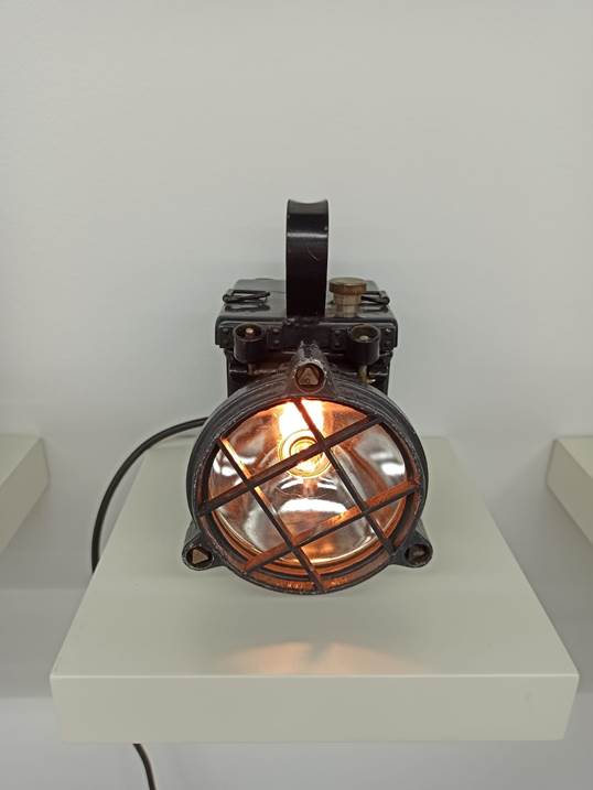 Lanterna, original Abstrait Technique mixte Sculpture par Miguel  Palma