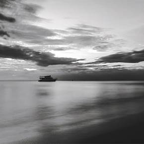 When Charmed In Blue Hour, Fotografia Analógica Homem original por Hua  Huang