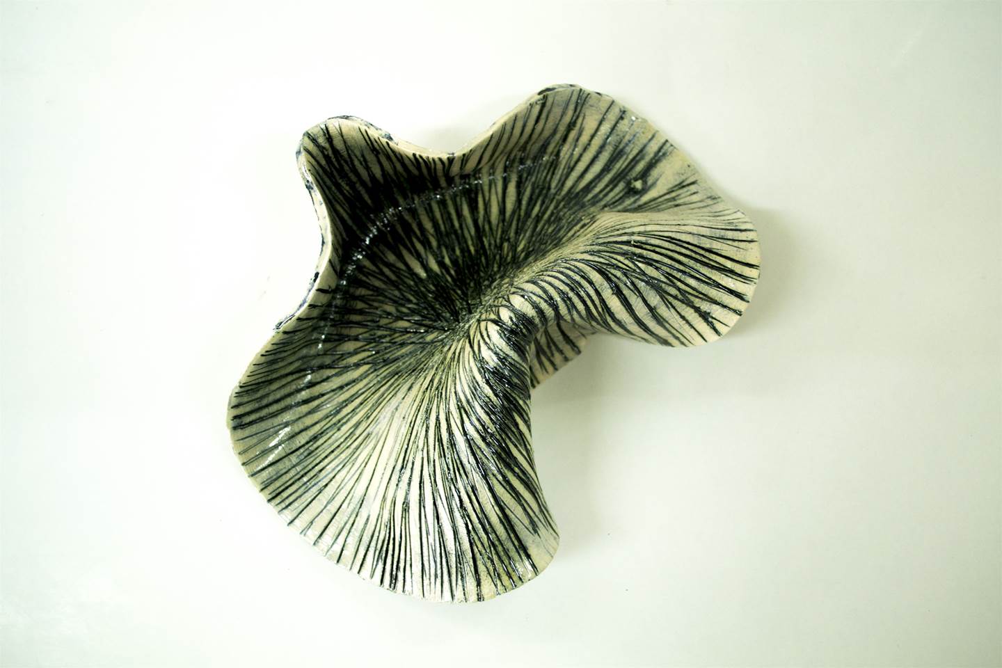 Tágide (colour 11), original Abstract Ceramic Sculpture by Ana Almeida Pinto
