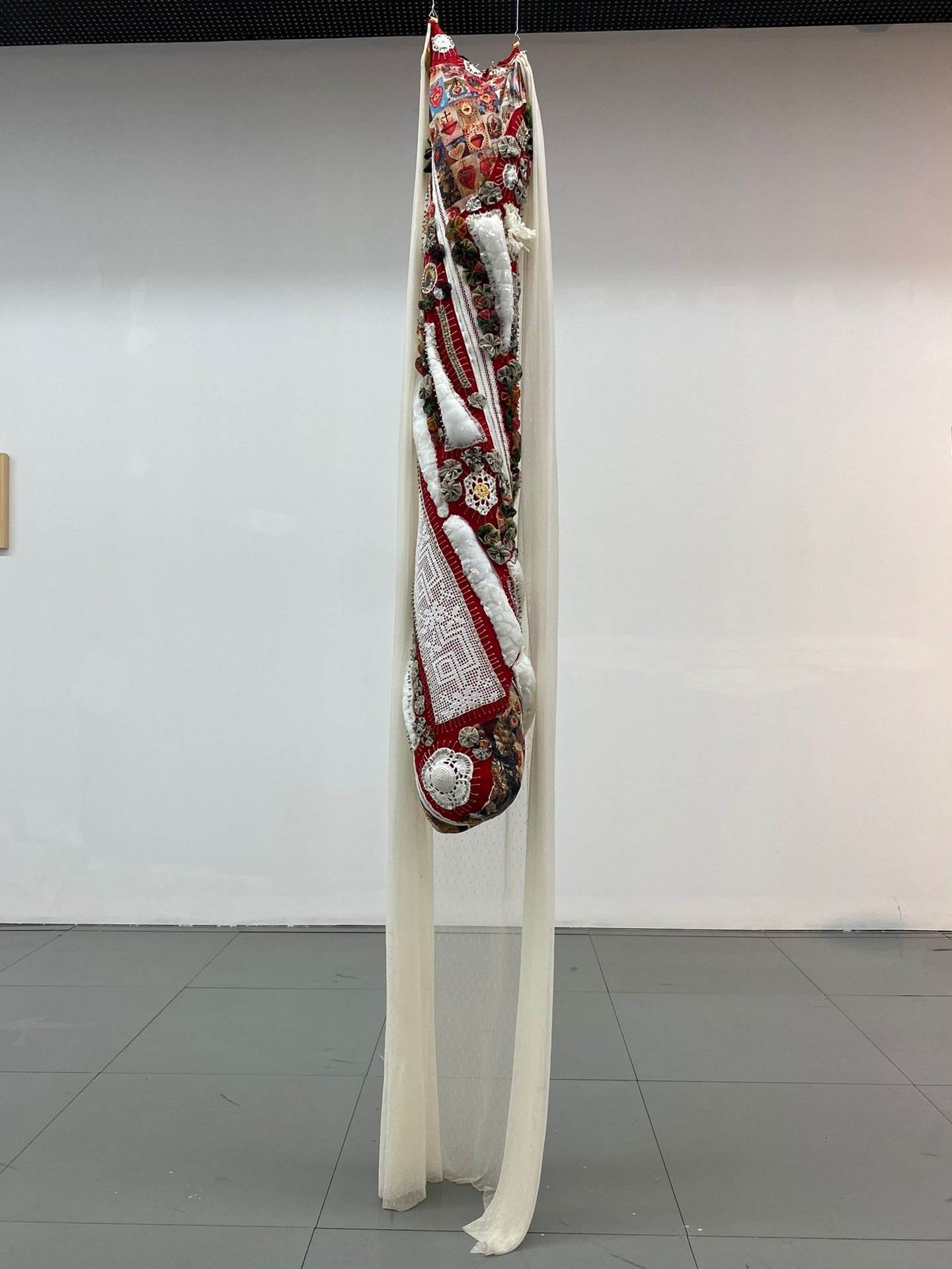 Deusa Luça, Escultura Tecido Vanguarda original por Zélia Mendonça
