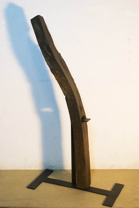 Resistência (do Eu), original Abstrait Métal Sculpture par Ana Almeida Pinto