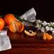 Bodegón de mandarinas y alhelíes, original Naturaleza muerta Digital Fotografía de Cecilia Gilabert