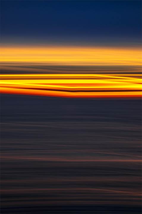 ABSTRACT SUNRISE II, Small Edition 1 of 15, Fotografia Digital Abstrato original por Benjamin Lurie