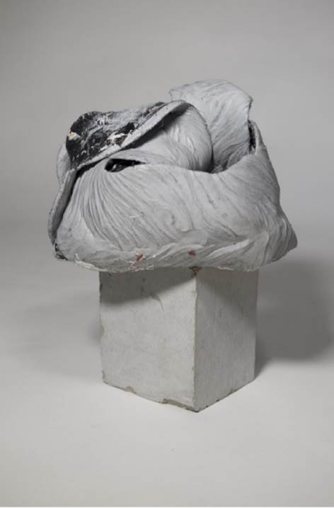 Lunes, original Abstract Aluminum Sculpture by Alberto Rodrigues Marques