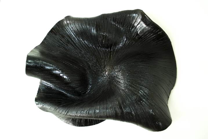 Tágide (black 3), original Abstrait Céramique Sculpture par Ana Almeida Pinto