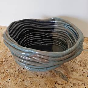 Casúlo Verde I, original Figura humana Cerámico Escultura de Ana Sousa Santos