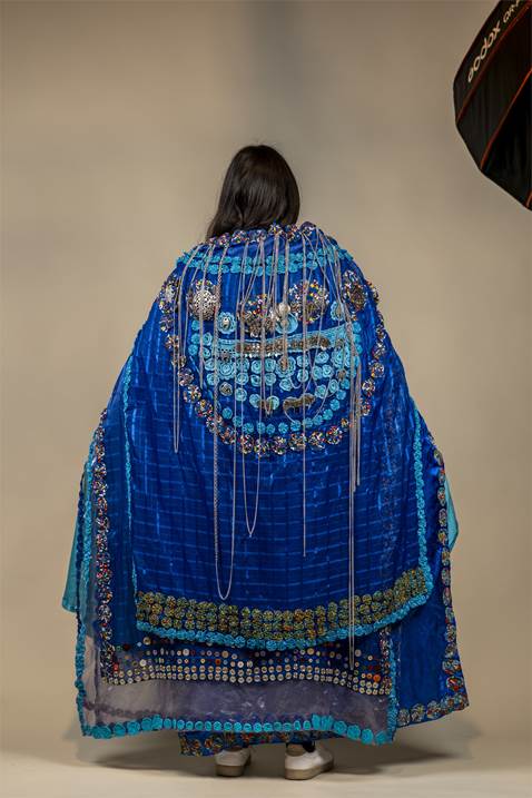 SOBERANA, original Animales Técnica Mixta Escultura de Zélia Mendonça