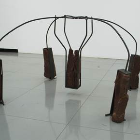 Resistência (da Saudade), original Abstrait Métal Sculpture par Ana Almeida Pinto