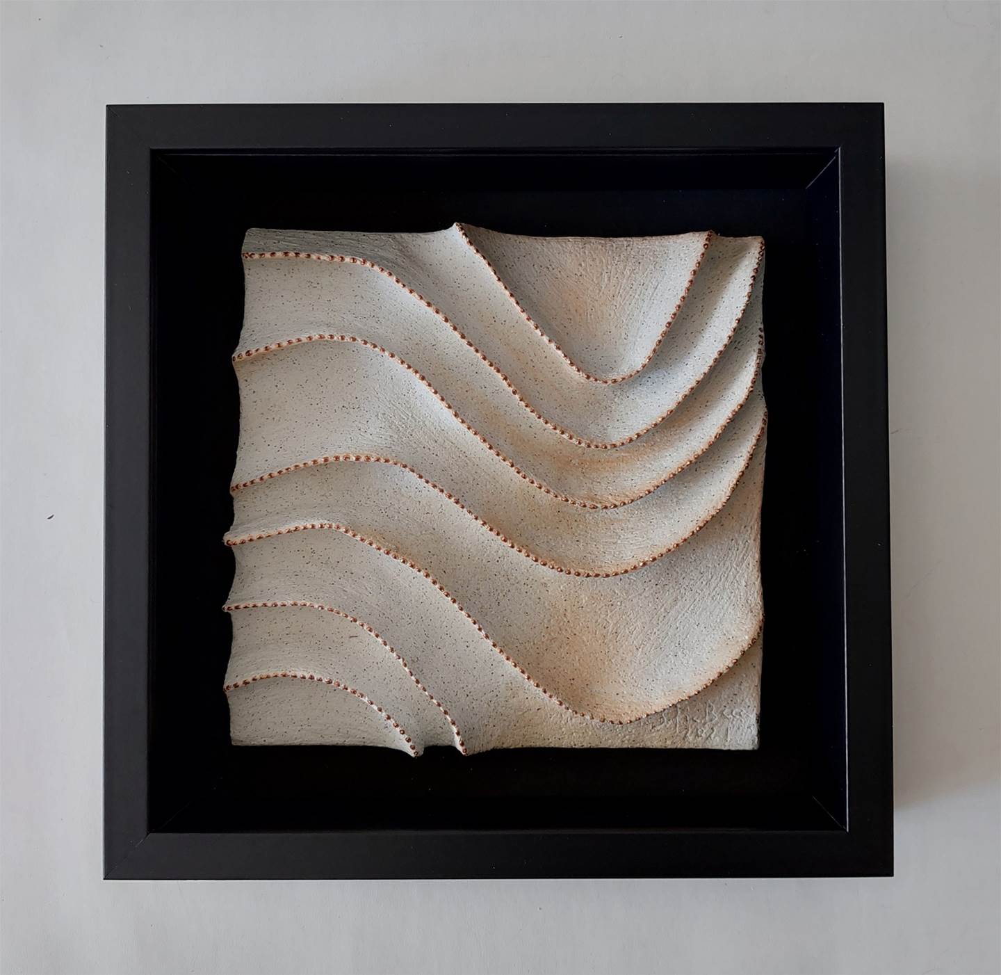 Desvanecer dos caminhos dourados III, original Abstract Mixed Technique Sculpture by Sofia Beça