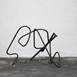 Em Linha_001, original Abstrait Le fer Sculpture par Joana Lapin
