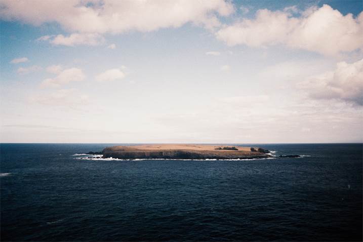 Um ilhéu sozinho / An islet by itself, original Landscape Analog Photography by Miguel De