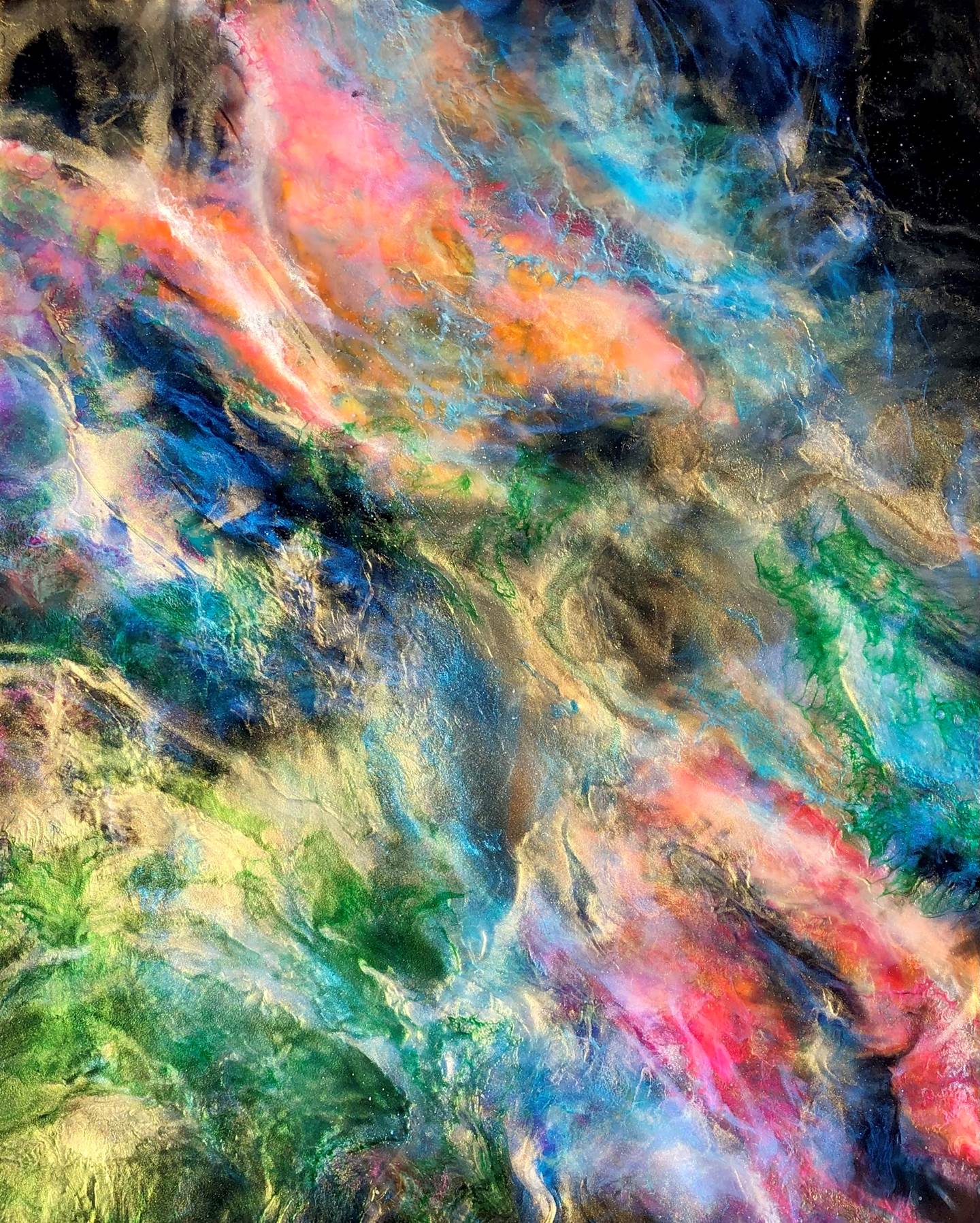 Vela's Secret Light Nebula: Dayglow Dance & Night's Silent Luminescence in Resin, Pintura Técnica Mista Animais original por Tiffani Buteau