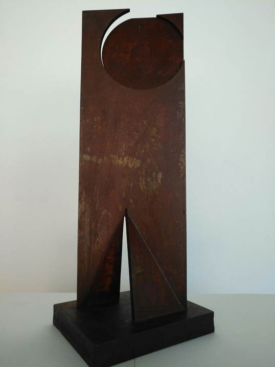 Discóbolo, original Abstract Iron Sculpture by Juan Coruxo