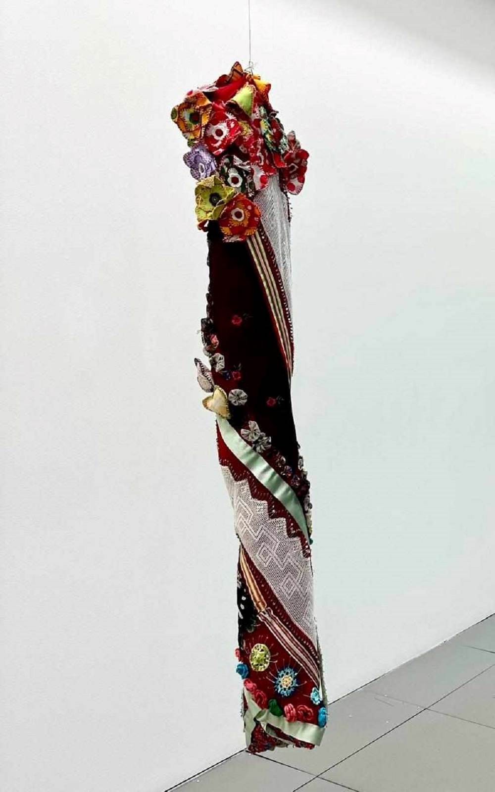 Deusa Kreya, original Avant-garde Tissu Sculpture par Zélia Mendonça