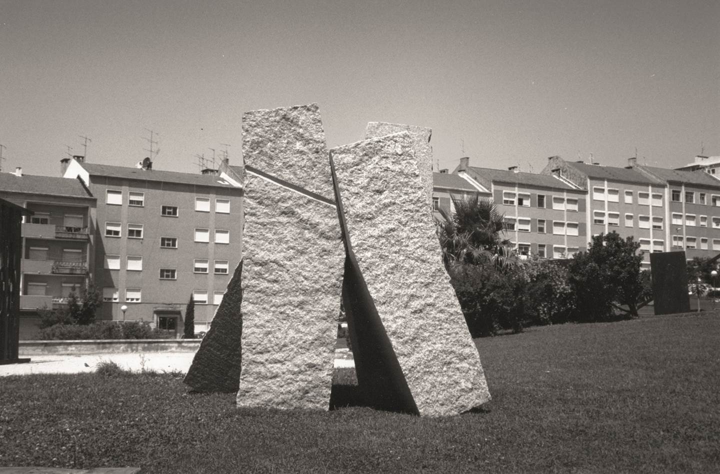 Fortaleza, original Abstrait Technique mixte Sculpture par Volker Schnüttgen