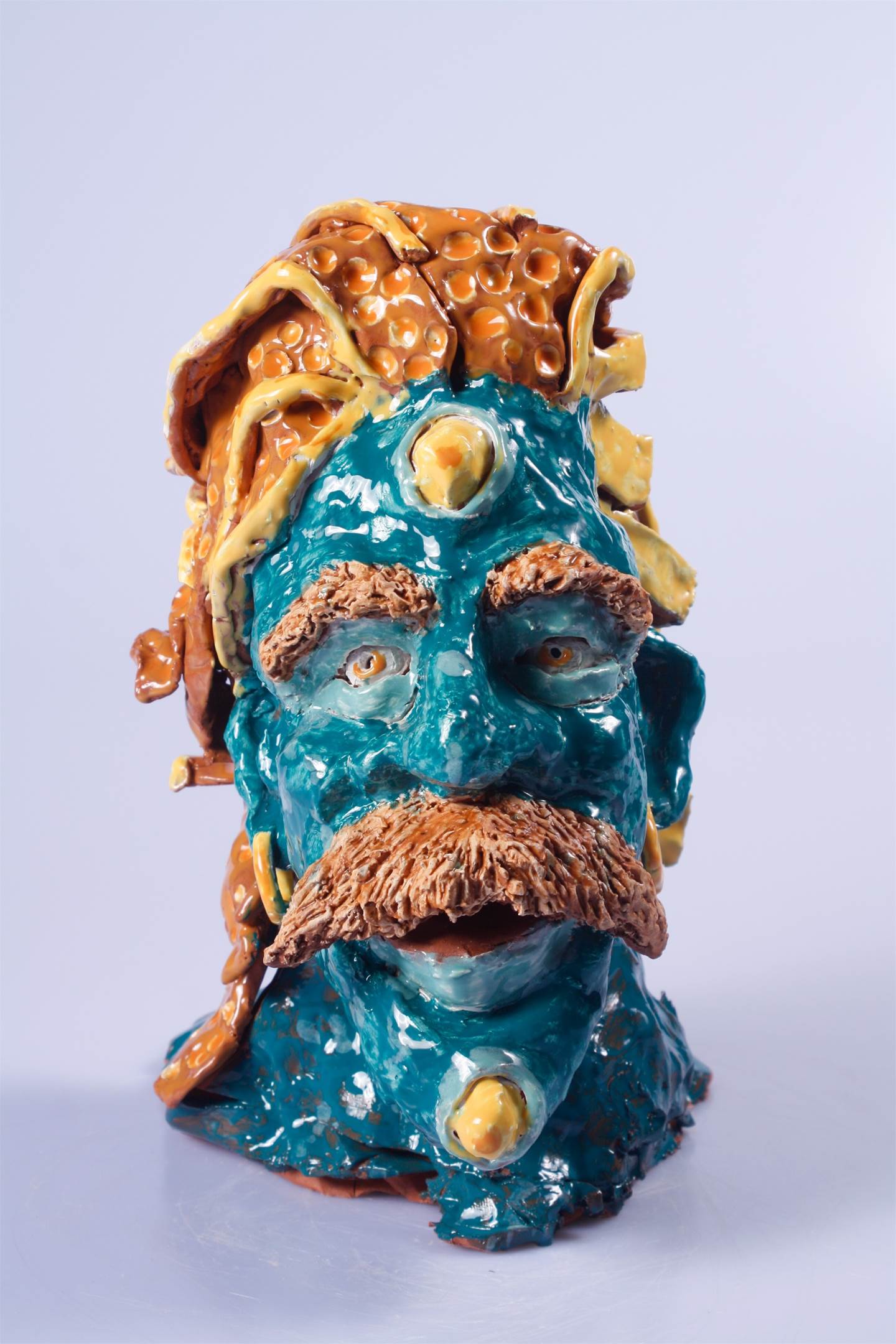 Lupos, original Figure humaine Céramique Sculpture par Coletivo Cobalto