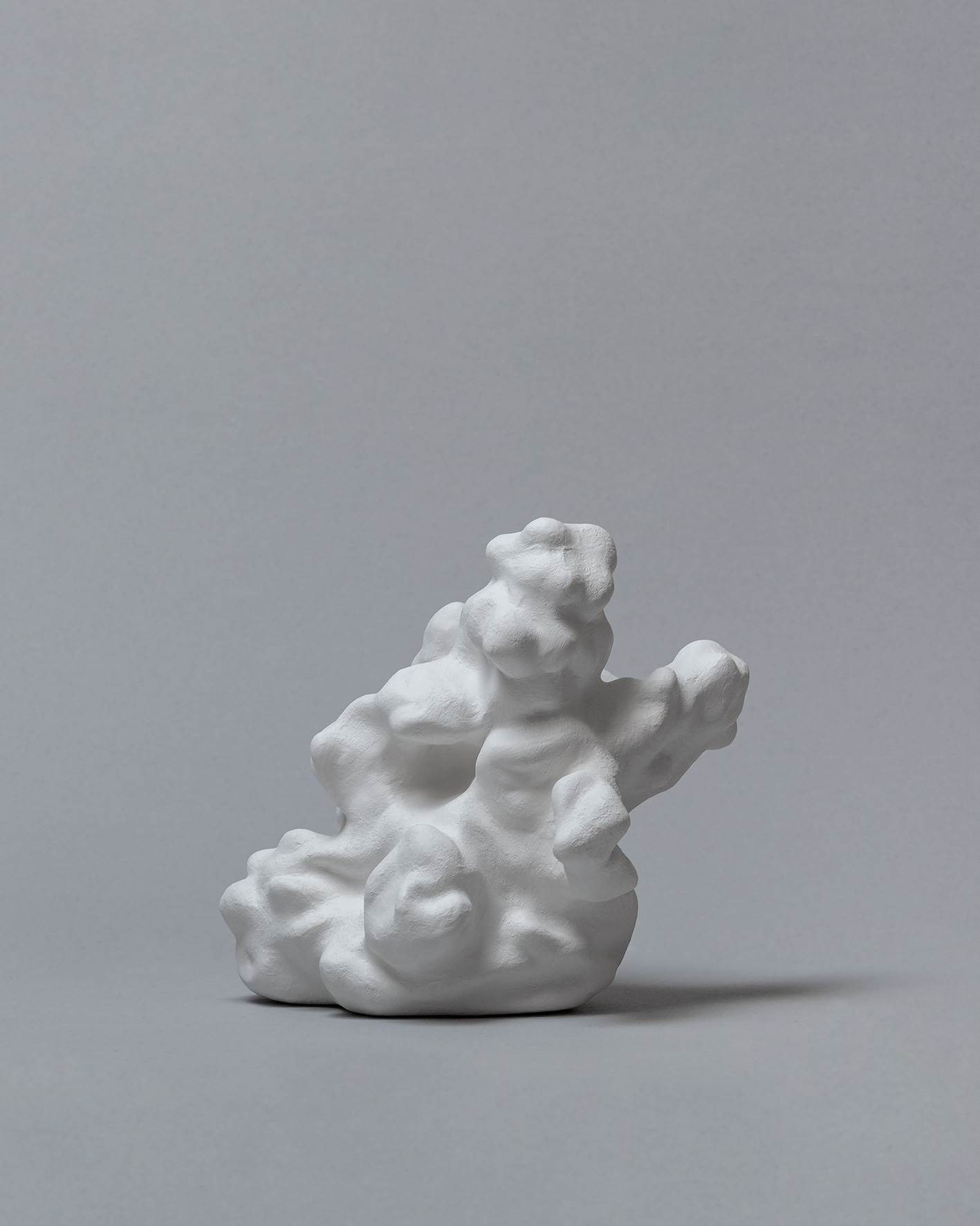 Cumulus nº.03., original Abstrait Céramique Sculpture par Leandro Martins
