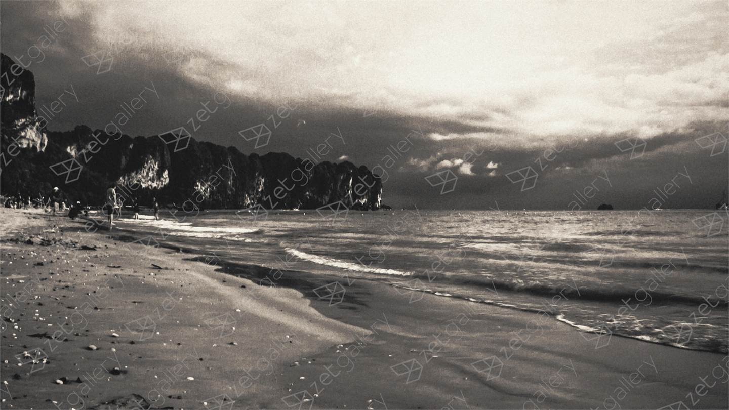 Beach Lounge Hour, original Homme Analogique La photographie par Hua  Huang