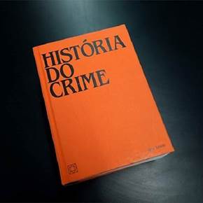 História do Crime, original Abstract Mixed Technique Sculpture by João  Louro