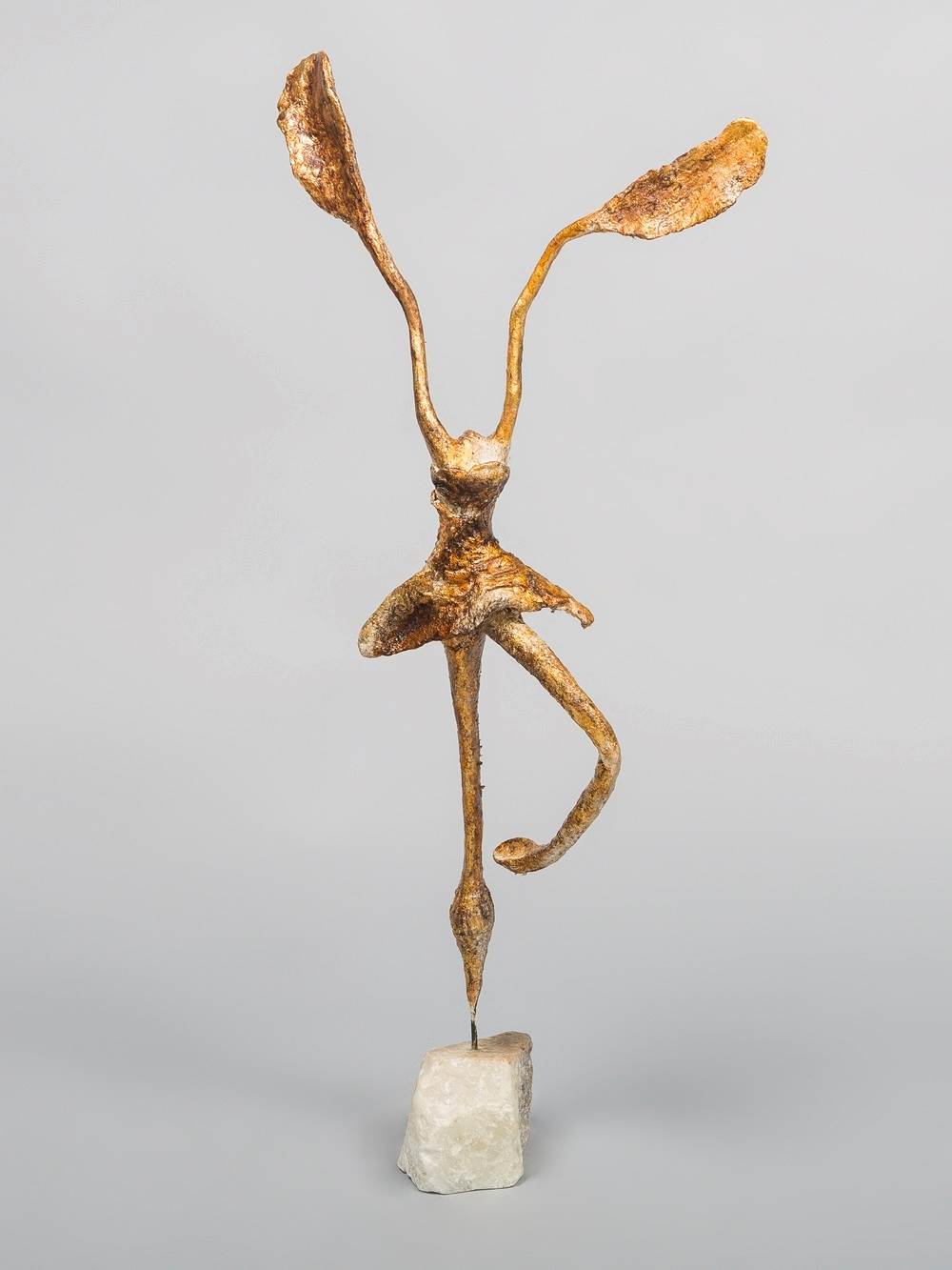 WOMAN BIRD, original Nature morte Plâtre Sculpture par Helena de Medeiros