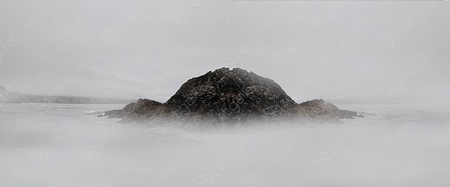 Fog and Mirage - Mirror, Point Reyes California, original   La photographie par Shimon and Tammar Rothstein 