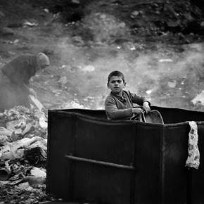 Amadora, 1974, original Hombre Cosa análoga Fotografía de Alfredo Cunha